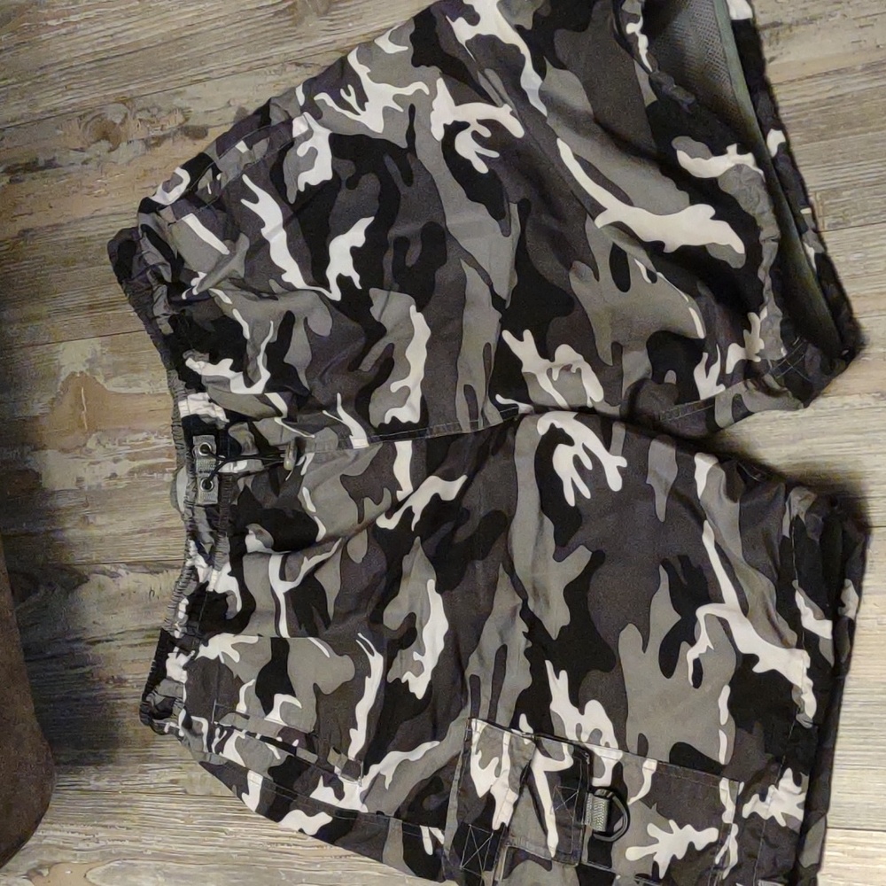 Athletic Men's Works shorts size Large